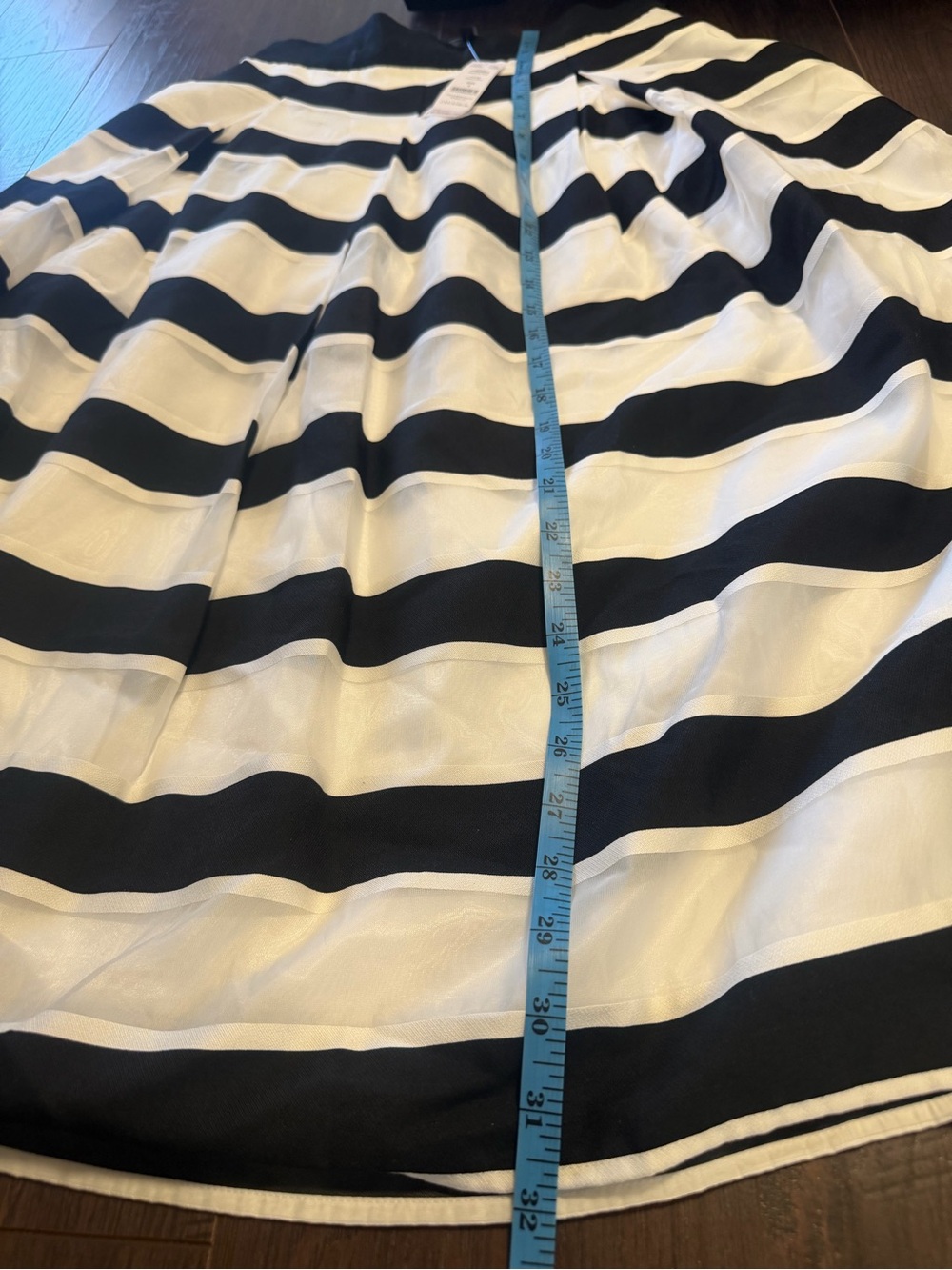 White House black market striped full skirt 4 - Picture 6 of 6